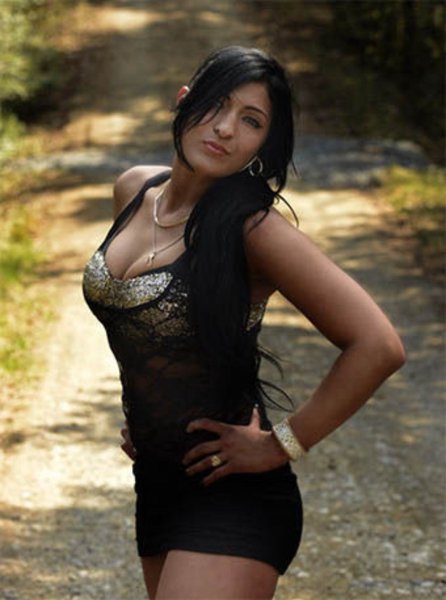 ANISSA DARK