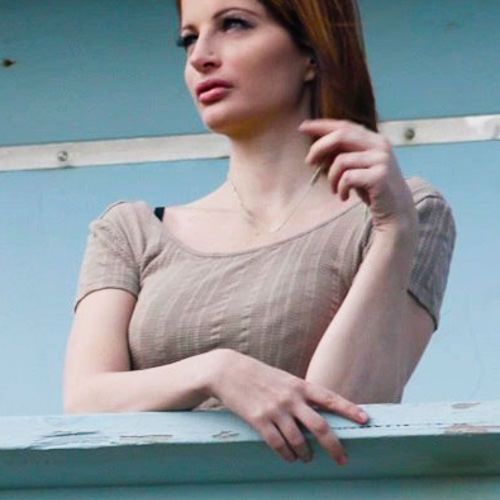 Ava Courcelles