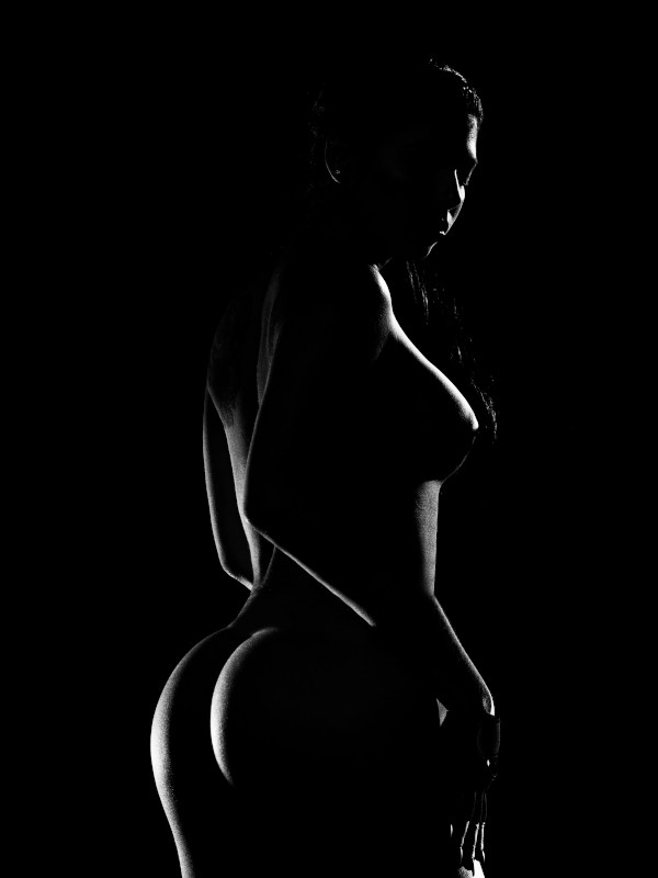 Leony Aprill