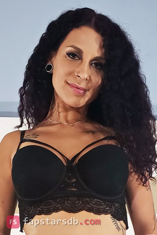 Mara Martinez