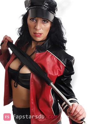 Mistress Dark Faye