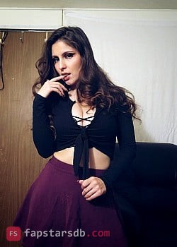 Nina Capel