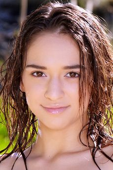 Sarah Luvv