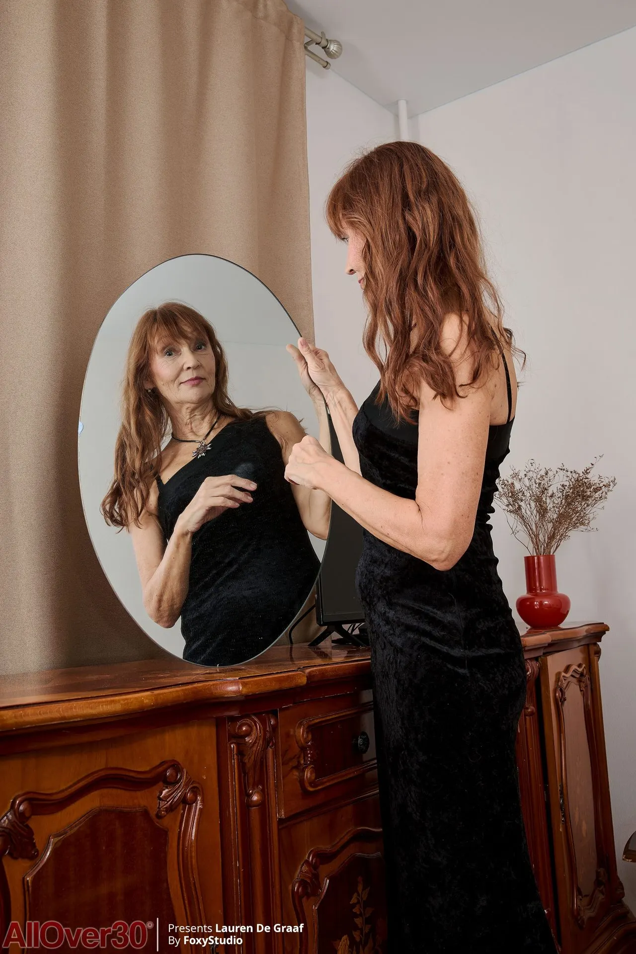 70 Year Old Lauren De Graaf - Mature Pleasure, Photos & Video