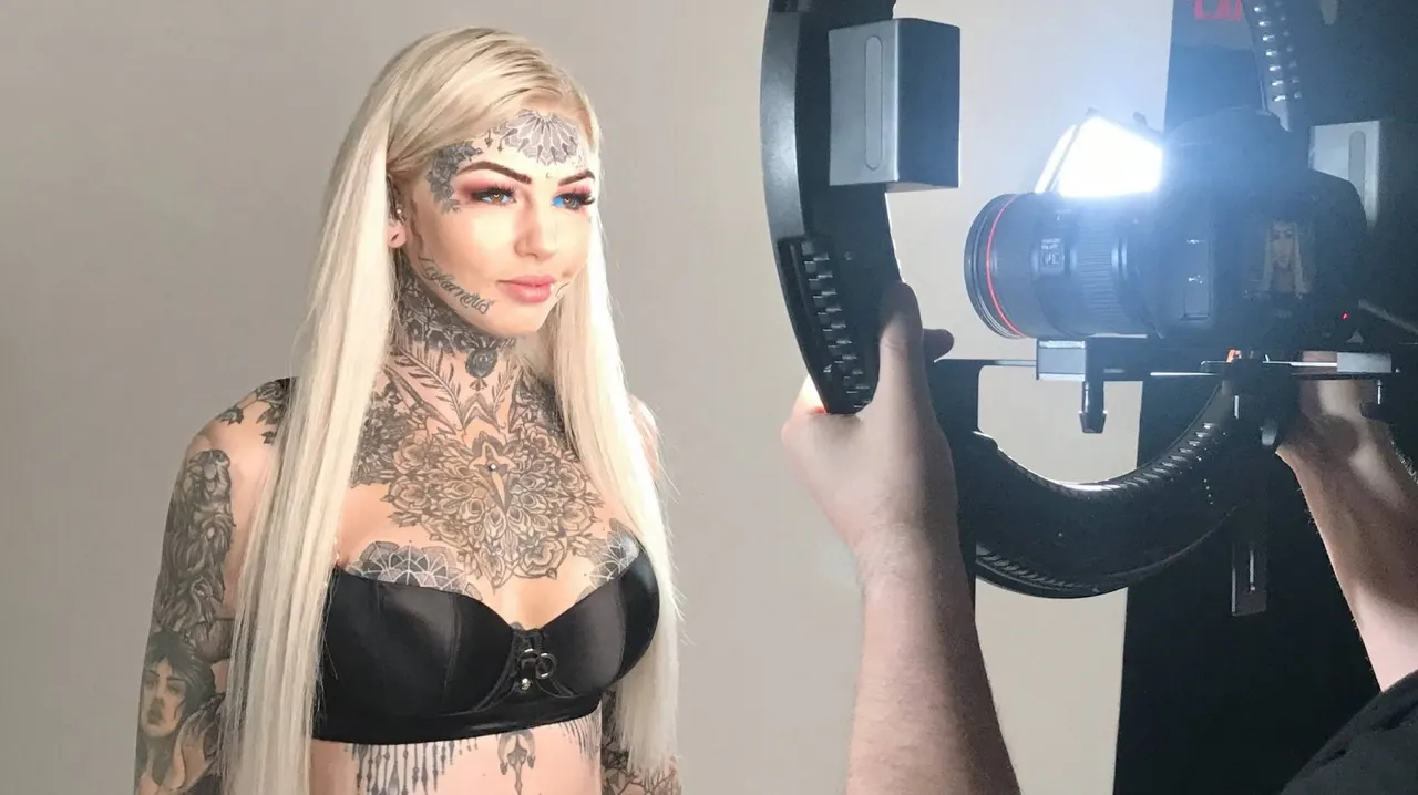 Amber Luke on Alt Erotic