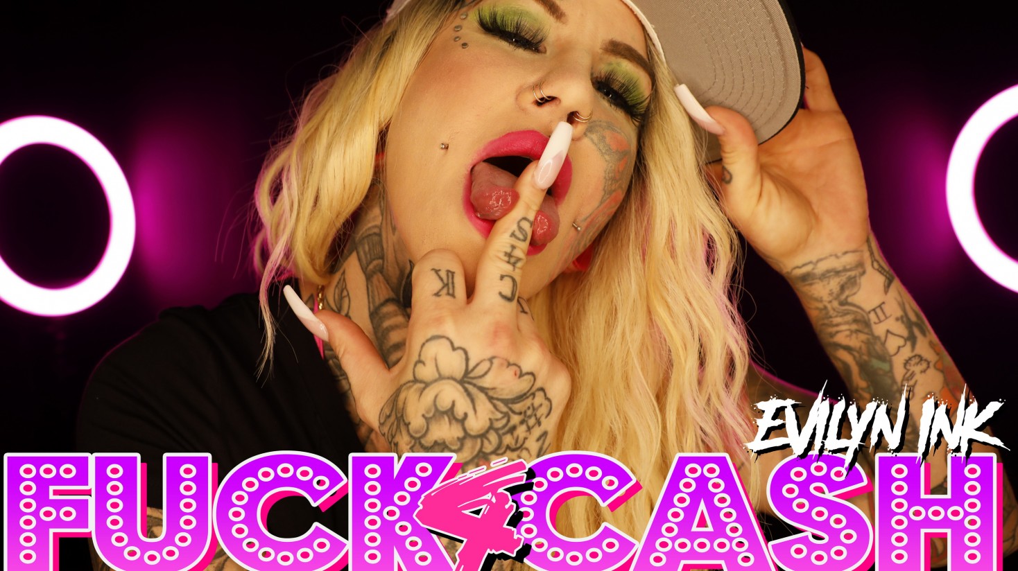 Evilyn Ink Sexy Tease Photoshoot