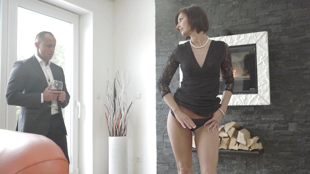 Jenifer Jane Likes Her Men Muscular, Hard And In Her Ass