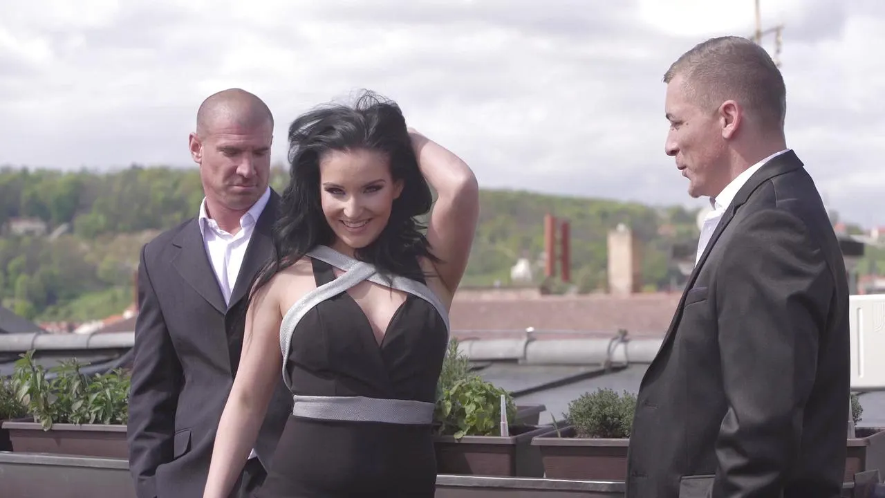 Eurobabe Lucia Denvile Takes On Two Thick Dicks For High Class DP