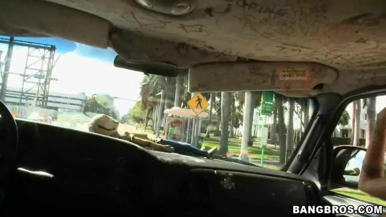 Britney is Back On The Bus!