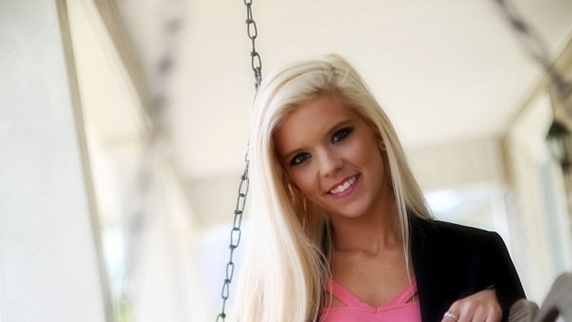 Halle Von Audition