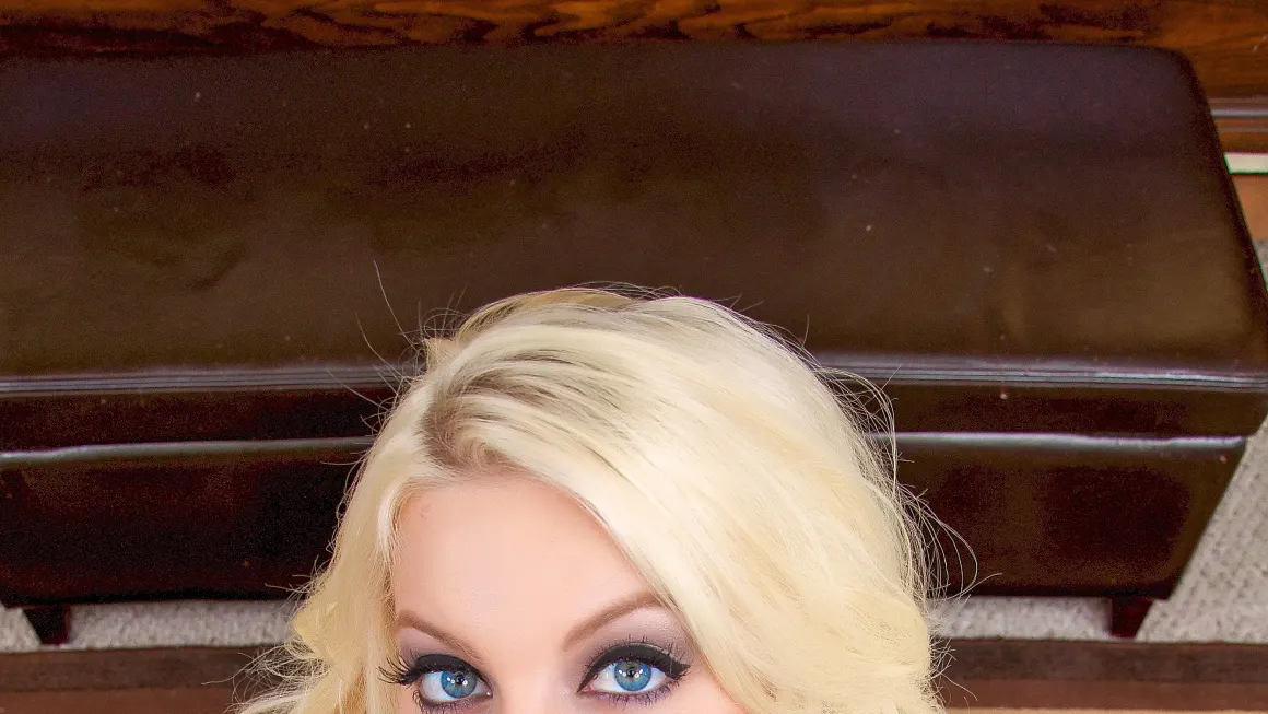 Britneys Cure All BlowJob