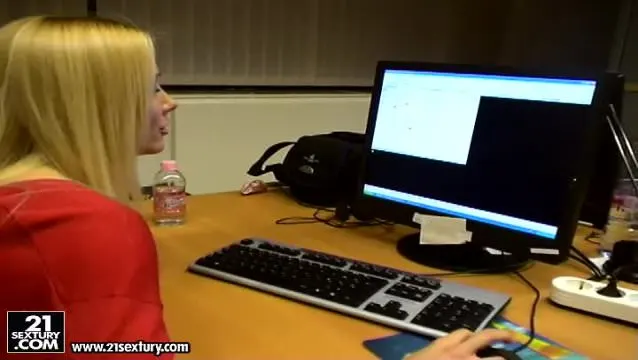Up close and personal: SandyChat!