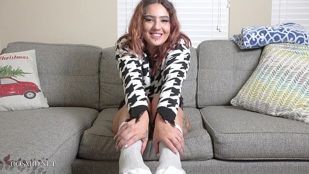 Belle Joyce Takes Off Her Socks