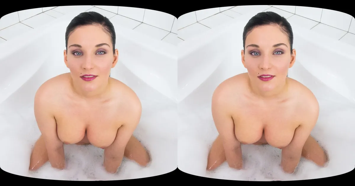 Fetish 064 - Dirty Shower with Lucia