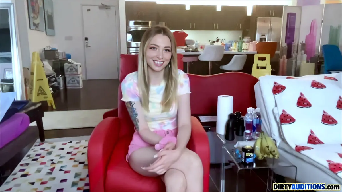 Popping Aliee's Pussy