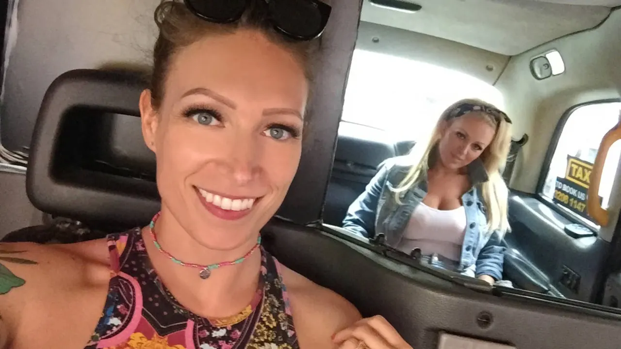 Steamy Lesbian Action in Taxi