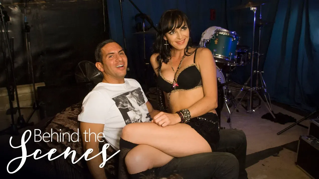 Riot Girls: Behind The Scenes
