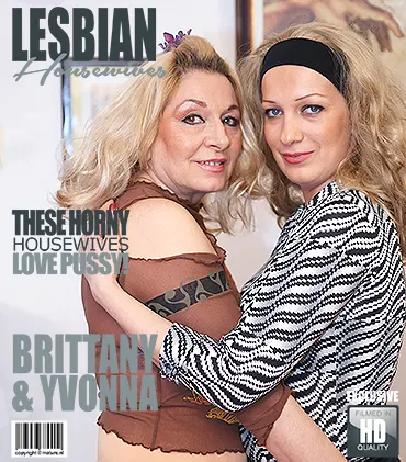 These blonde lesbians milfs love to lick and kiss each others pussy and ass