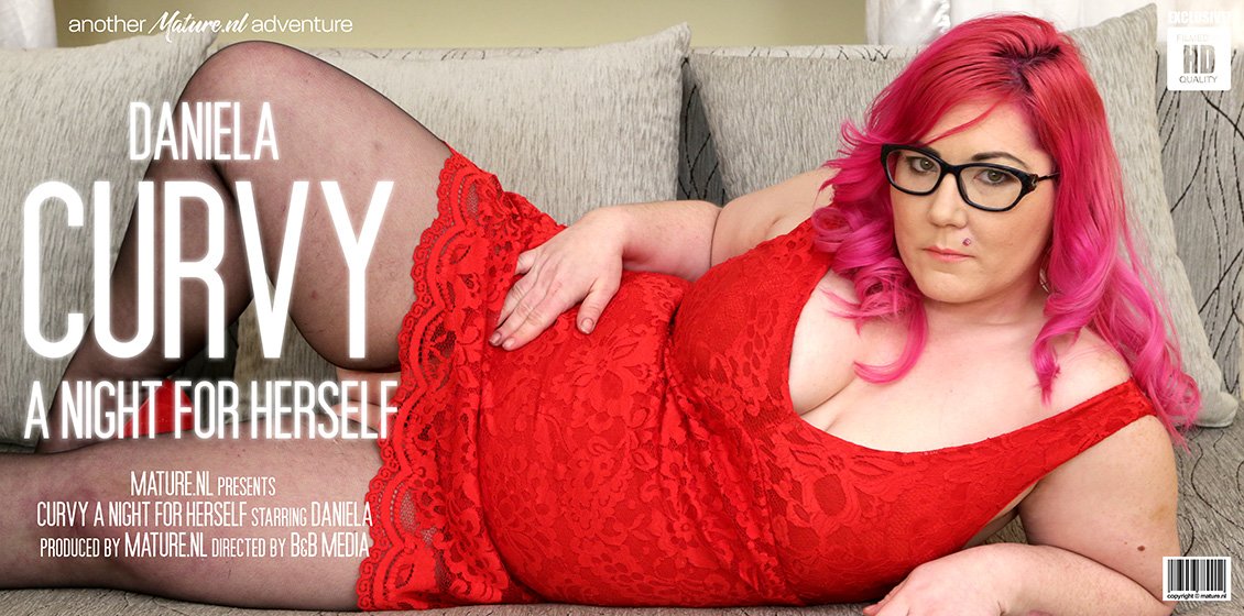 Big beautiful Daniela has a mind for pleasure and curves in all the right places