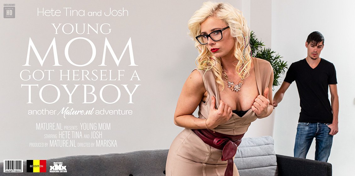 Naughty hot mom Hete Tina has a young man to fuck her ass