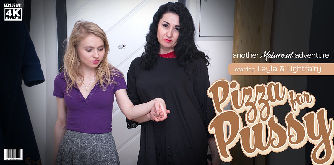Hot mom wants pizza and pussy from her younger lesbian lover
