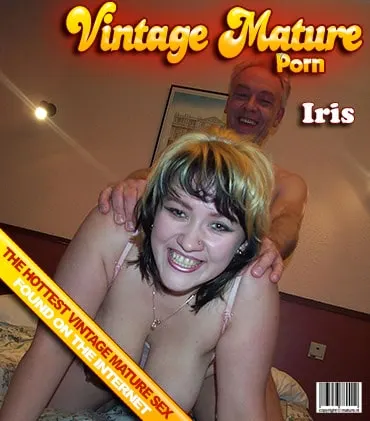 Big tits amateur mom gets fucked