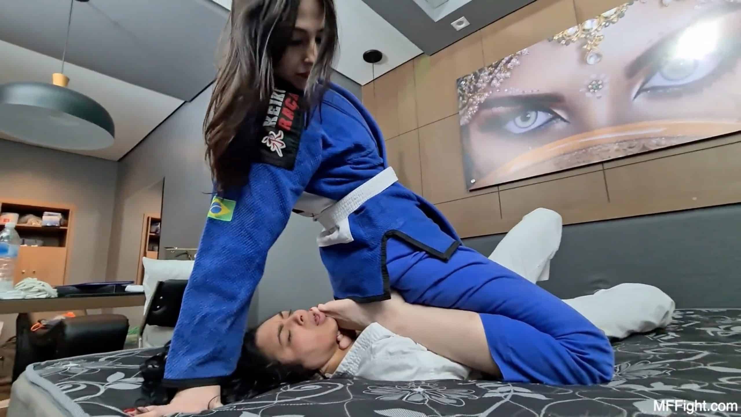 Judoka Bed Feet Fight – Mistress Pri vs Jenny