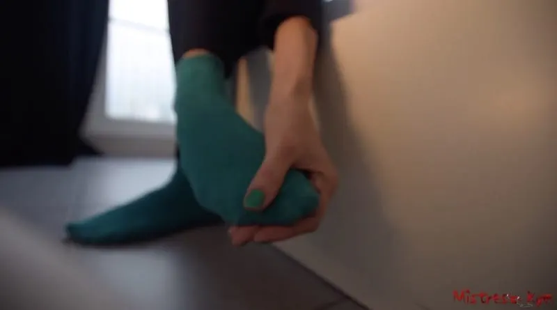 Mistress Stockings and Socks worship