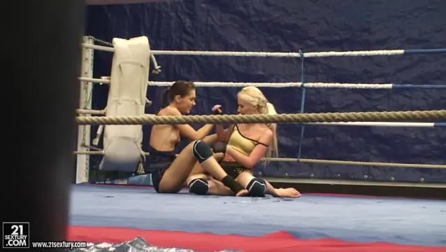 NudeFightClub backstage with Aspen and Blond Cat