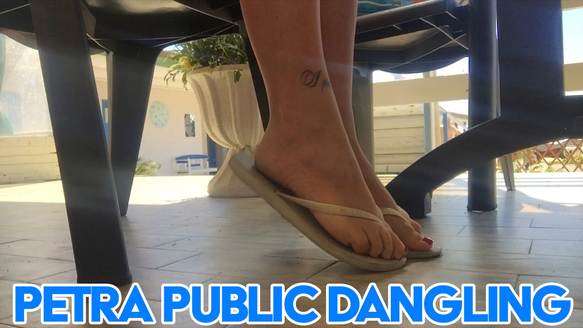 Petra Sexy Flip Flop Foot Tease At The Bar Public Play