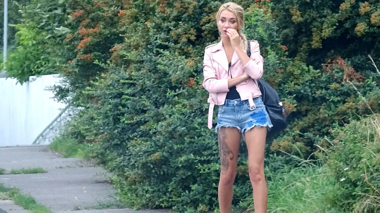 Russian fucked twice by big cock