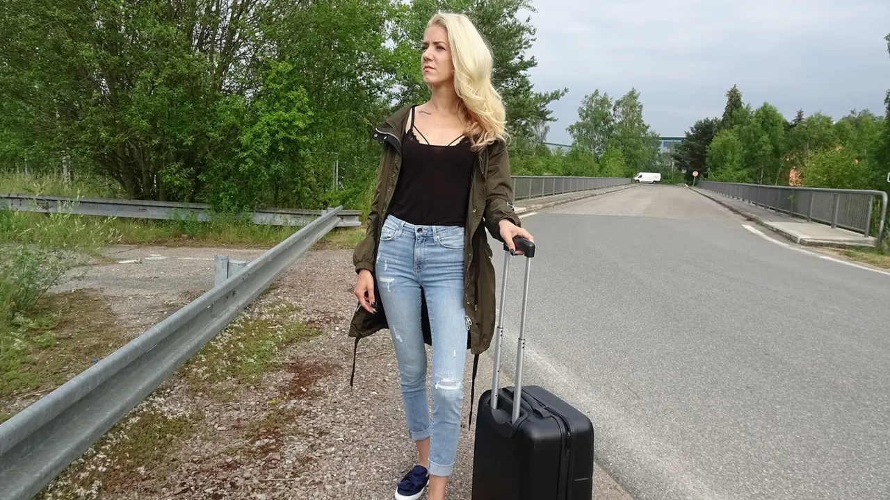 Loud outdoor sex for slim blonde
