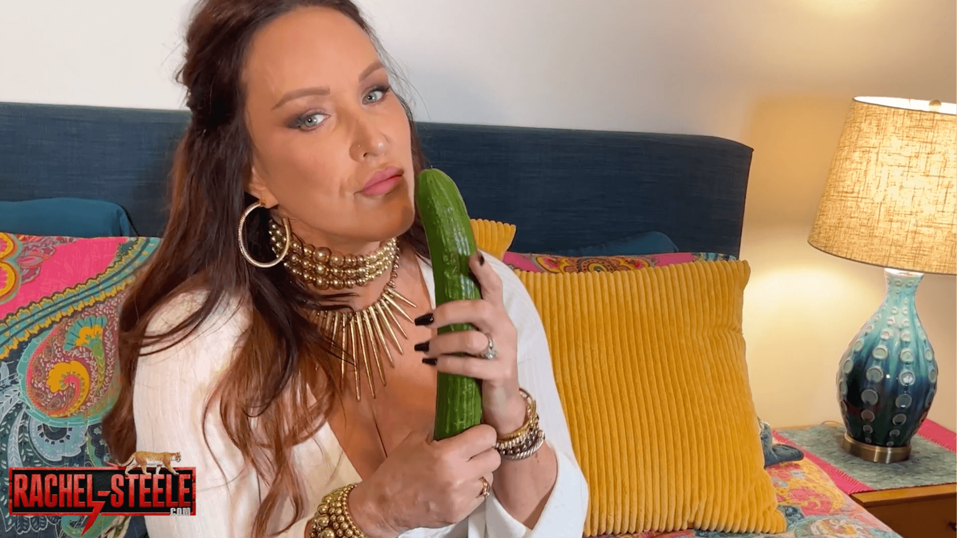 MILF1902 - MILF Mantra, Size Matters