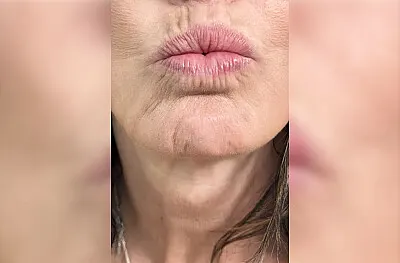 Reagan Foxx Kissing