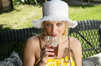 Holly Sampson fucking in the backyard with her tattoos