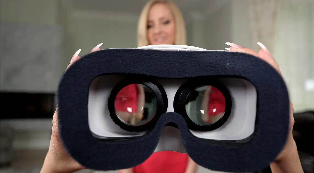 Virtual Reality Girls