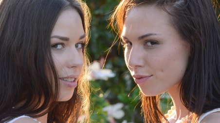 Aidra Fox and Madi Meadows lesbian fun in the park